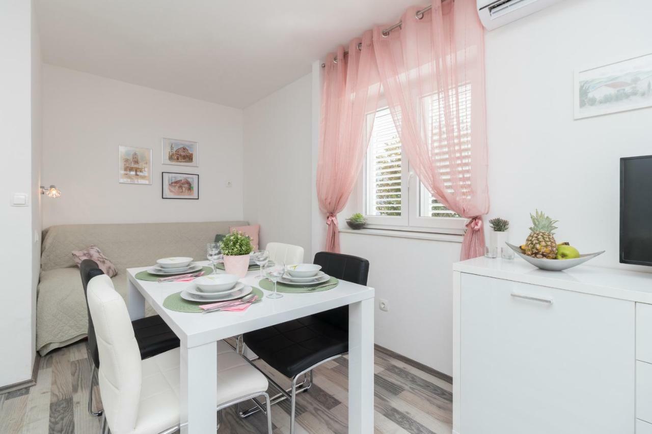 Apartman Roko Petrcane Luaran gambar