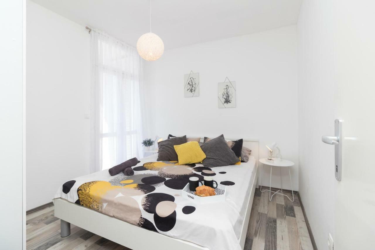 Apartman Roko Petrcane Luaran gambar