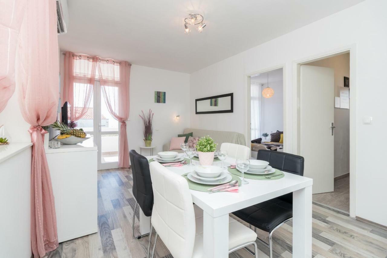 Apartman Roko Petrcane Luaran gambar